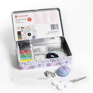 Set croitorie SINGER Tiny box 7906, 96 piese, multicolor Set croitorie SINGER Tiny box 7906, 96 piese, multicolor