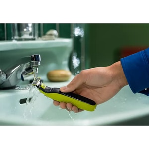 Rezerva aparat de ras PHILIPS OneBlade QP240/50, 4 bucati Rezerva aparat de ras PHILIPS OneBlade QP240/50, 4 bucati
