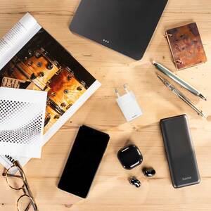 Incarcator retea HAMA 201652, 1x USB-C, 25W Power Delivery (PD), Quick Charge 3.0, alb Incarcator retea HAMA 201652, 1x USB-C, 25W Power Delivery (PD), Quick Charge 3.0, alb