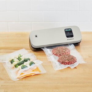 Aparat de vidat FOODSAVER VS1190X-01, argintiu-negru Aparat de vidat FOODSAVER VS1190X-01, argintiu-negru