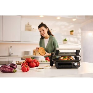 Gratar electric BRAUN MultiGrill 5 CG5033, 2000W, argintiu inchis-negru Gratar electric BRAUN MultiGrill 5 CG5033, 2000W, argintiu inchis-negru