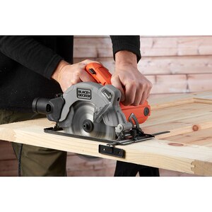 Fierastrau circular BLACK&DECKER CS1250LA, 1250W, 5300RPM, 190mm diametru panza Fierastrau circular BLACK&DECKER CS1250LA, 1250W, 5300RPM, 190mm diametru panza