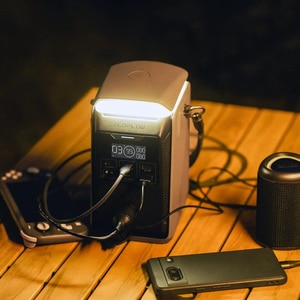 Statie de incarcare ECOFLOW Trail200, 192Wh, 200W, negru Statie de incarcare ECOFLOW Trail200, 192Wh, 200W, negru