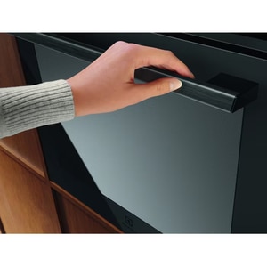 Cuptor incorporabil ELECTROLUX EOA9S3DC, Electric, SteamPro, Autocuratare cu abur, 70 l, Clasa A++, negru Cuptor incorporabil ELECTROLUX EOA9S3DC, Electric, SteamPro, Autocuratare cu abur, 70 l, Clasa A++, negru