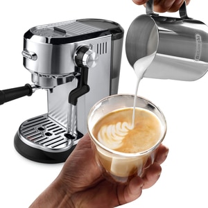 Espressor manual DELONGHI Dedica Maestro Plus EC950.M, 1.6l, 1450W, 15 bar, sistem Cappuccino, argintiu-negru Espressor manual DELONGHI Dedica Maestro Plus EC950.M, 1.6l, 1450W, 15 bar, sistem Cappuccino, argintiu-negru