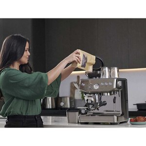 Espressor manual SAGE Barista Express Impress SES876BSS, 2l, 1850W, 15 bar, sistem termic Thermocoil, argintiu Espressor manual SAGE Barista Express Impress SES876BSS, 2l, 1850W, 15 bar, sistem termic Thermocoil, argintiu