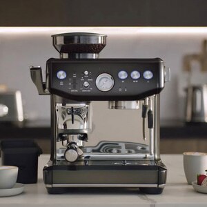 Espressor manual SAGE Barista Impress SES876BST, 2l, 1850W, 15 bar, sistem termic Thermocoil, gri inchis-negru Espressor manual SAGE Barista Impress SES876BST, 2l, 1850W, 15 bar, sistem termic Thermocoil, gri inchis-negru