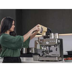 Espressor manual SAGE Express Impress SES876BTR, 2l, 1850W, 15 bar, sistem termic Thermocoil, negru-argintiu Espressor manual SAGE Express Impress SES876BTR, 2l, 1850W, 15 bar, sistem termic Thermocoil, negru-argintiu
