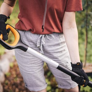 Cazma FISKARS Xact (L), 120cm, otel Cazma FISKARS Xact (L), 120cm, otel