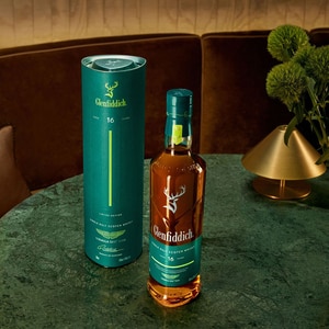 Whisky Glenfiddich 16YO Aston Martin GBX, 0.7L Whisky Glenfiddich 16YO Aston Martin GBX, 0.7L
