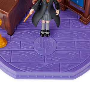 Set figurina SPINMASTER Harry Potter - Magical Minis Ora de farmece 061846, 5 ani+, multicolor Set figurina SPINMASTER Harry Potter - Magical Minis Ora de farmece 061846, 5 ani+, multicolor