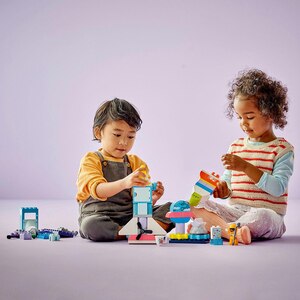 LEGO DUPLO: Aventura cu naveta spatiala 3in1 10422, 3 ani+, 58 piese LEGO DUPLO: Aventura cu naveta spatiala 3in1 10422, 3 ani+, 58 piese