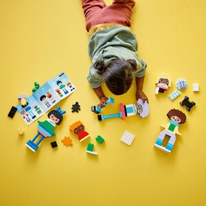 LEGO DUPLO: Oameni construibili cu emotii mari 10423, 3 ani+, 71 piese LEGO DUPLO: Oameni construibili cu emotii mari 10423, 3 ani+, 71 piese
