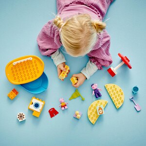 LEGO DUPLO: Excursia cu barca a Purcelusei Peppa 10432, 2 ani+, 23 piese LEGO DUPLO: Excursia cu barca a Purcelusei Peppa 10432, 2 ani+, 23 piese