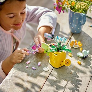 LEGO Creator 3in1: Flori in stropitoare 31149, 8 ani+, 420 piese LEGO Creator 3in1: Flori in stropitoare 31149, 8 ani+, 420 piese