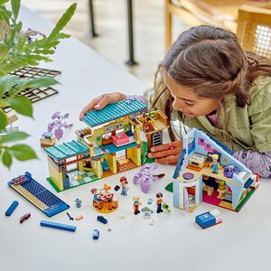 LEGO Friends: Casele familiale ale lui Olly si Paisley 42620, 7 ani+, 1126 piese LEGO Friends: Casele familiale ale lui Olly si Paisley 42620, 7 ani+, 1126 piese
