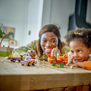 LEGO Friends: Remorca cu cal si ponei 42634, 4 ani+, 105 piese LEGO Friends: Remorca cu cal si ponei 42634, 4 ani+, 105 piese