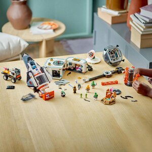 LEGO City: Baza spatiala si platforma de lansare a rachetei 60434, 8 ani+, 1422 piese LEGO City: Baza spatiala si platforma de lansare a rachetei 60434, 8 ani+, 1422 piese
