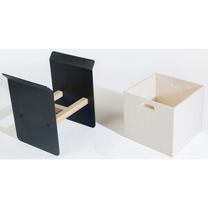 Suport ghiveci flori SPIN Fliss, 28 x 23 x 35 cm, gri antracit Suport ghiveci flori SPIN Fliss, 28 x 23 x 35 cm, gri antracit