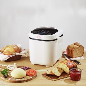 Masina de copt paine TEFAL Pain Dore PF210138, 1kg, 12 programe, 720W, alb-negru Masina de copt paine TEFAL Pain Dore PF210138, 1kg, 12 programe, 720W, alb-negru