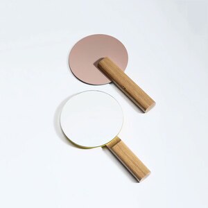 Oglinda cosmetica SPIN Paddle Vanity, 15 x 25 cm, Lemn, roz Oglinda cosmetica SPIN Paddle Vanity, 15 x 25 cm, Lemn, roz