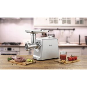 Masina de tocat carne GORENJE MG2502SJX, 2.4kg/min, 2500W, accesoriu carnati/suc de rosii/biscuiti, argintiu-alb Masina de tocat carne GORENJE MG2502SJX, 2.4kg/min, 2500W, accesoriu carnati/suc de rosii/biscuiti, argintiu-alb