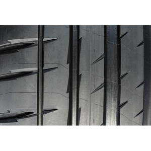 Anvelopa vara MICHELIN Pilot Sport 4 SUV 235/65R17 108W XL Anvelopa vara MICHELIN Pilot Sport 4 SUV 235/65R17 108W XL