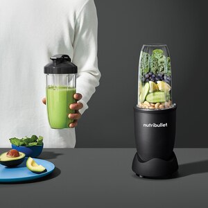 Blender NUTRIBULLET Pro NB907MAB, 0.9l, 1 treapta viteza, 900W, negru Blender NUTRIBULLET Pro NB907MAB, 0.9l, 1 treapta viteza, 900W, negru