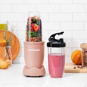 Blender NUTRIBULLET Pro Mineral NB907MACL, 0.9l, 1 treapta viteza, 900W, roz Blender NUTRIBULLET Pro Mineral NB907MACL, 0.9l, 1 treapta viteza, 900W, roz