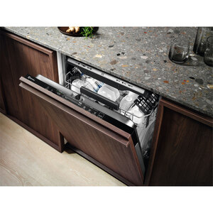 Masina de spalat vase incorporabila ELECTROLUX KEGB9405L, 15 seturi, 8 programe, 60 cm, Clasa C, panou comanda negru Masina de spalat vase incorporabila ELECTROLUX KEGB9405L, 15 seturi, 8 programe, 60 cm, Clasa C, panou comanda negru