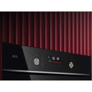 Cuptor incorporabil AEG Steambake OA5CB531AB, Electric, Gatire cu abur, Autocuratare catalitica, 71 l, Clasa A+, negru Cuptor incorporabil AEG Steambake OA5CB531AB, Electric, Gatire cu abur, Autocuratare catalitica, 71 l, Clasa A+, negru