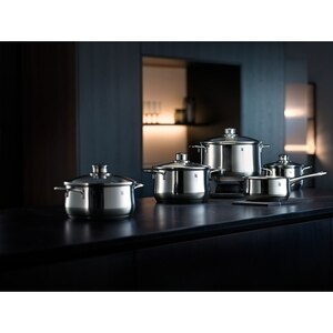 Set vase WMF Diadem Plus 733556040, 5 piese, 16-24cm, 1.5-6.5l, inox argintiu Set vase WMF Diadem Plus 733556040, 5 piese, 16-24cm, 1.5-6.5l, inox argintiu