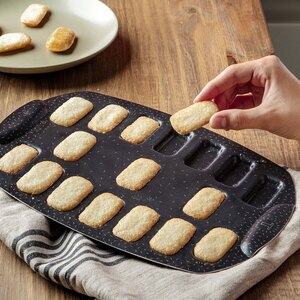 Forma de copt TEFAL PerfectBake Mini J5734702, 20cm, aluminiu, negru-maro Forma de copt TEFAL PerfectBake Mini J5734702, 20cm, aluminiu, negru-maro