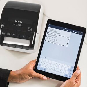 Imprimanta profesionala de etichete BROTHER QL-1110NWBc, USB, Retea, Bluetooth, Wi-Fi Imprimanta profesionala de etichete BROTHER QL-1110NWBc, USB, Retea, Bluetooth, Wi-Fi