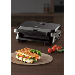 Sandwich maker BRAUN SM5001, 800W, negru Sandwich maker BRAUN SM5001, 800W, negru
