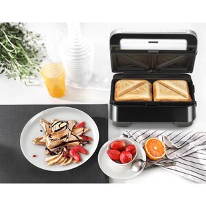 Sandwich maker BRAUN SnackMaker 5 SM5005, 800W, 2 placi detasabile, negru-argintiu Sandwich maker BRAUN SnackMaker 5 SM5005, 800W, 2 placi detasabile, negru-argintiu