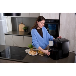 Friteuza cu aer cald MYRIA MY4467, 6,5l, 1700W, negru Friteuza cu aer cald MYRIA MY4467, 6,5l, 1700W, negru