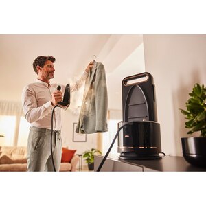 Statie de calcat BRAUN CareStyle 9 IS9090BK, 2700W, 750g/min, 2l, talpa Eloxal Plus, negru-auriu Statie de calcat BRAUN CareStyle 9 IS9090BK, 2700W, 750g/min, 2l, talpa Eloxal Plus, negru-auriu