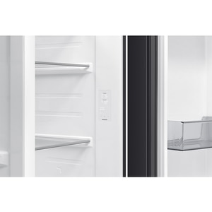 Side by Side SAMSUNG RS80F64JEBEO, No Frost, AI Energy, 634 l, H 178.6 cm, Clasa E, Dozator apa, sticla neagra Side by Side SAMSUNG RS80F64JEBEO, No Frost, AI Energy, 634 l, H 178.6 cm, Clasa E, Dozator apa, sticla neagra