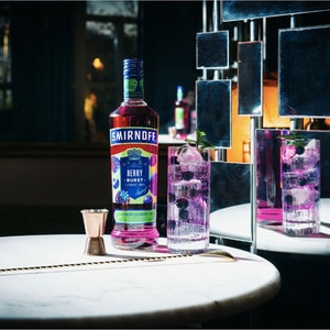Vodka Smirnoff Berry Burst, 0.7L Vodka Smirnoff Berry Burst, 0.7L