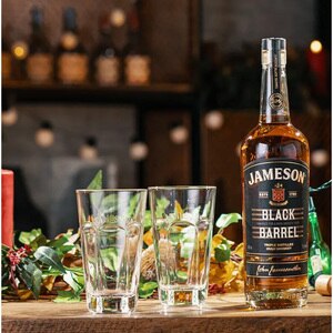 Set Whisky Jameson Black Barrel 0.7L + 2 pahare Set Whisky Jameson Black Barrel 0.7L + 2 pahare