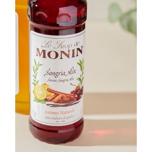 Sirop MONIN Sangria Mix, 0.7L Sirop MONIN Sangria Mix, 0.7L
