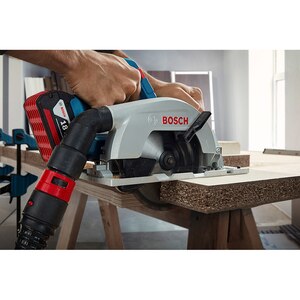 Fierastrau circular BOSCH PROFESSIONAL GKS 185-LI, 165mm F.A., albastru Fierastrau circular BOSCH PROFESSIONAL GKS 185-LI, 165mm F.A., albastru