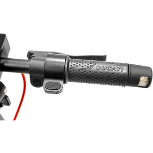 Trotineta electrica DUCATI PRO-I EVO MAX AS, 10 inch, pliabila, negru-albastru Trotineta electrica DUCATI PRO-I EVO MAX AS, 10 inch, pliabila, negru-albastru