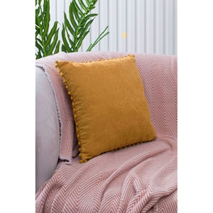 Fata perna decorativa Pompom, 100% poliester, 45 x 45 cm, portocaliu Fata perna decorativa Pompom, 100% poliester, 45 x 45 cm, portocaliu