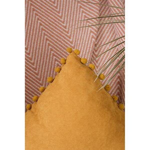 Fata perna decorativa Pompom, 100% poliester, 45 x 45 cm, portocaliu Fata perna decorativa Pompom, 100% poliester, 45 x 45 cm, portocaliu
