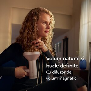 Uscator de par PHILIPS Seria 8000 BHD837/10, 1400W, 3 viteze, 4 trepte temperatura, ThermoShield Advanced, roz Uscator de par PHILIPS Seria 8000 BHD837/10, 1400W, 3 viteze, 4 trepte temperatura, ThermoShield Advanced, roz