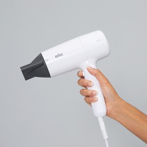 Uscator de par BRAUN BRHD210E, 2100W, 2 viteze, 3 trepte temperatura, alb Uscator de par BRAUN BRHD210E, 2100W, 2 viteze, 3 trepte temperatura, alb