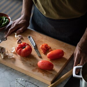 Cutit pentru curatat legume FISKARS All Steel 1062889, 7cm, otel, argintiu Cutit pentru curatat legume FISKARS All Steel 1062889, 7cm, otel, argintiu