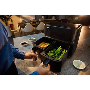 Friteuza cu aer cald dubla BRAUN TwinCook 3 TD3030IBK, 8l, 1.8kg, 2850W, negru-argintiu Friteuza cu aer cald dubla BRAUN TwinCook 3 TD3030IBK, 8l, 1.8kg, 2850W, negru-argintiu
